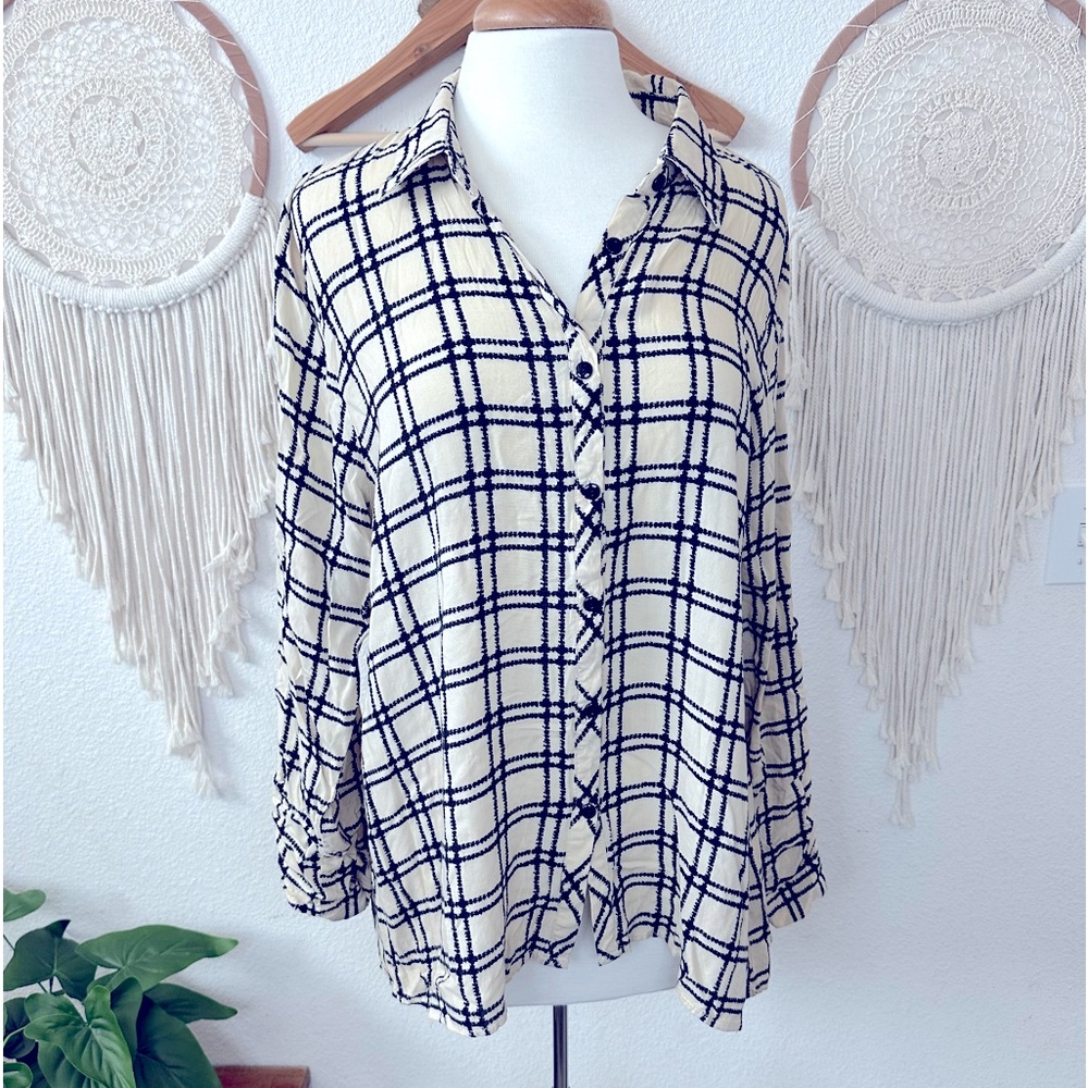 Ms Bella D cream and black windowpane print loose fit flowy button up blouse XL